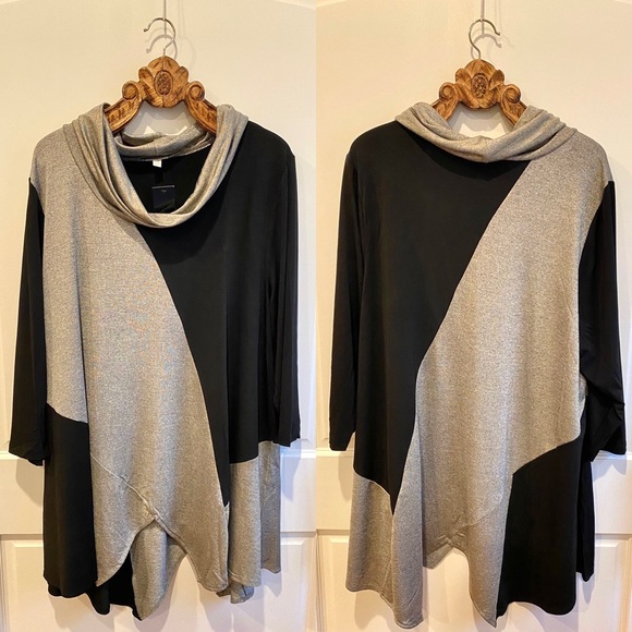 NEW Avenue Black & Shimmer Grey Color Block Tunic Top Size 30/32 - Picture 3 of 5